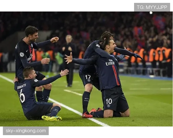 卡瓦尼与伊布高效终结背后的进攻模式分化：单点驱动 vs 多点参与